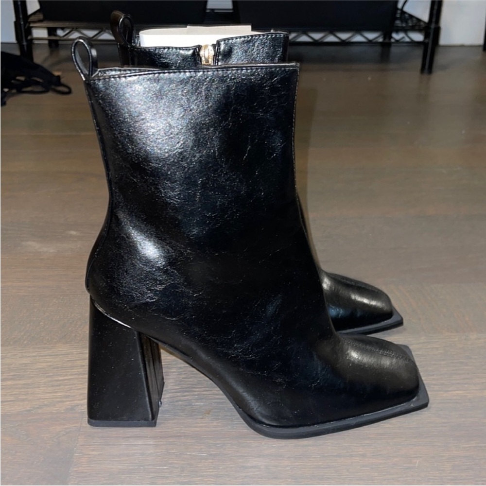 PrettyLittleThing Shiny Black Heeled Boots